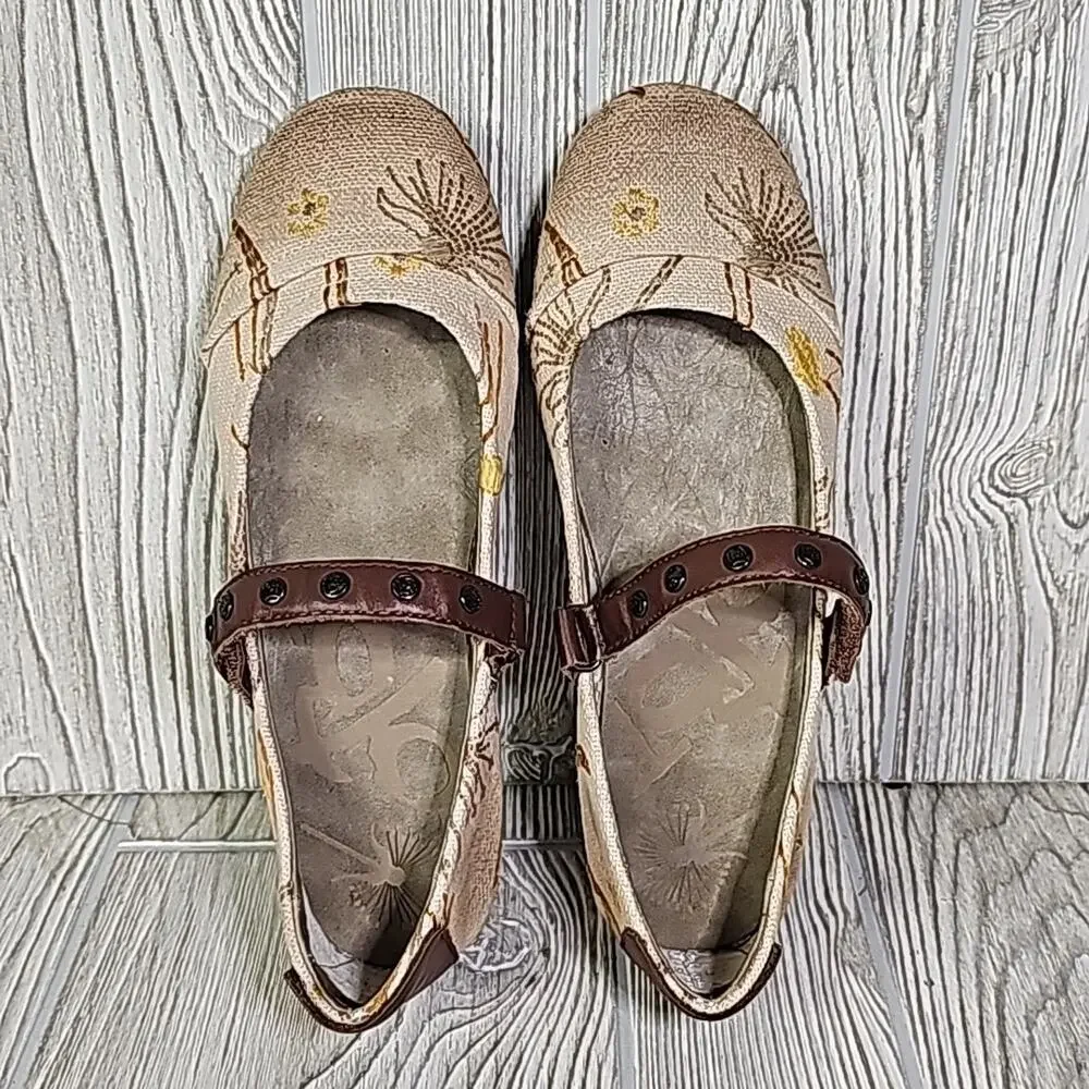 OTBT Brea Mushroom Mary Jane Embroidery Flats Womens Size 6.5 NEW